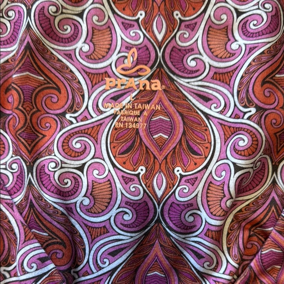 Elegant Pink Paisley Dress - Picture 2 of 2